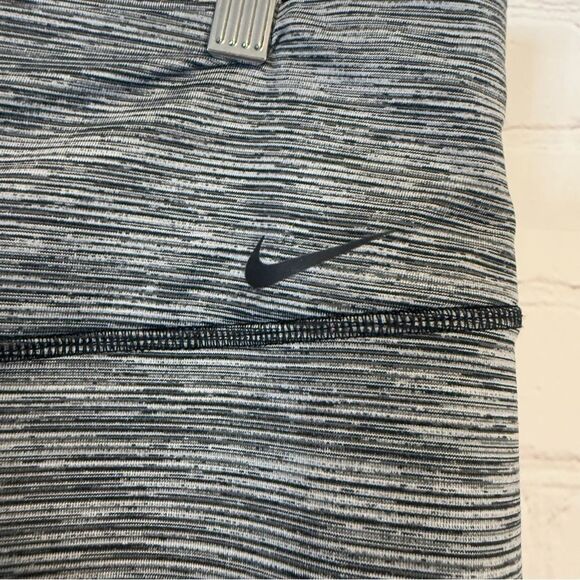 Nike Dri Fit Athletic Leggings size XL - Picture 6 of 9